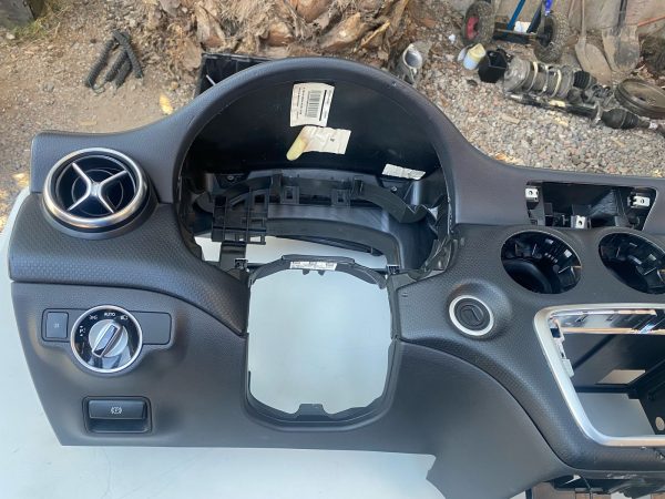 IMG-20250327-WA0069 Tablero con airbag copiloto Mercedes A200